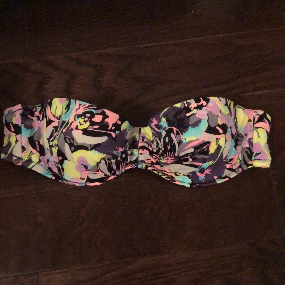 Victoria’s Secret bikini top.